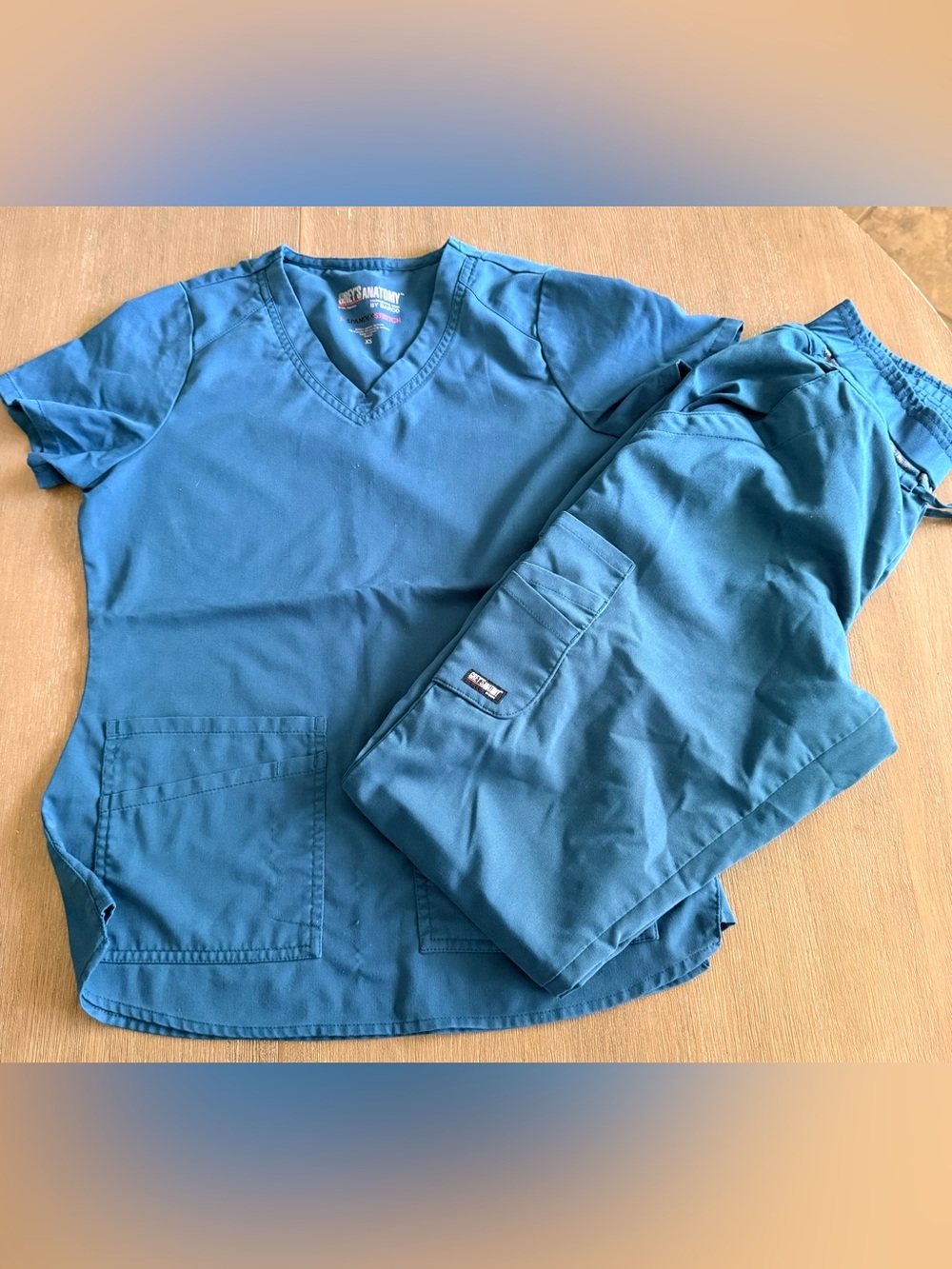 XS Scrub Bundle – Grey's Anatomy & Healing Hands | 3 Complete Sets - Picture 5 of 11